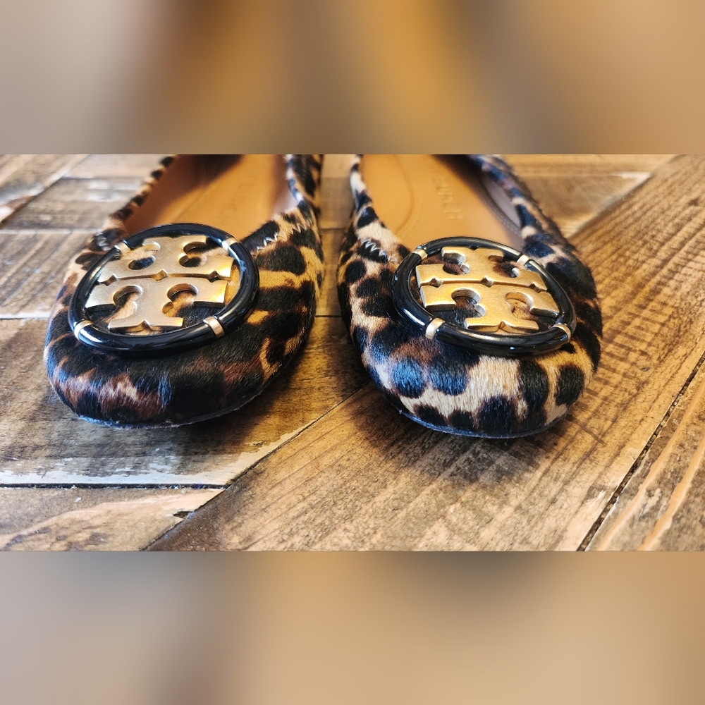 Tory Burch MULTI-LOGO LEOPARD ELASTIC BALLET FLATS Size 5.5 - Picture 5 of 14